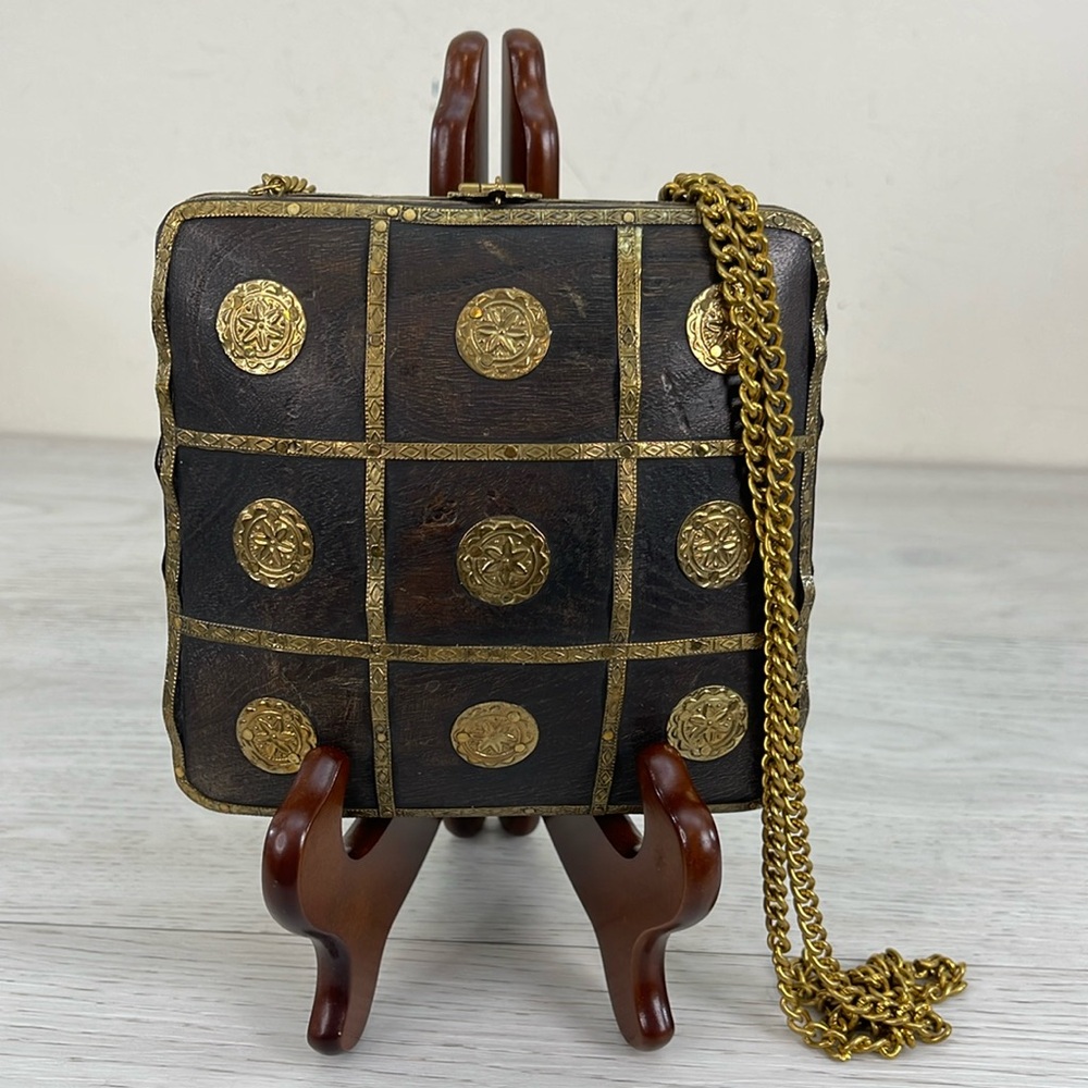 Art Nouveau Wooden Box Brass Coin Purse